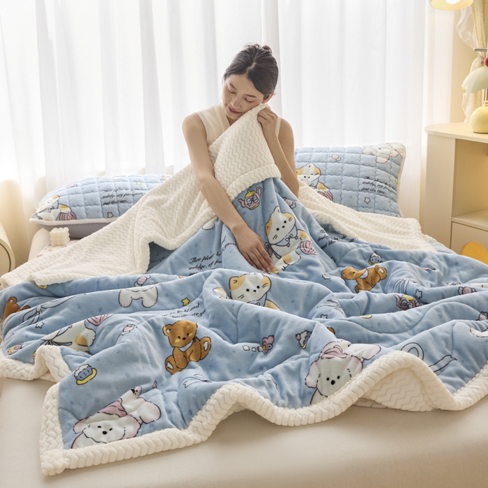 91家纺网 家纺一手货源 找家纺 莉莉安家纺 2025秋冬新款加厚三层夹棉牛奶绒贝贝绒毯冬季保暖盖毯复合毛毯 欢乐宠物
