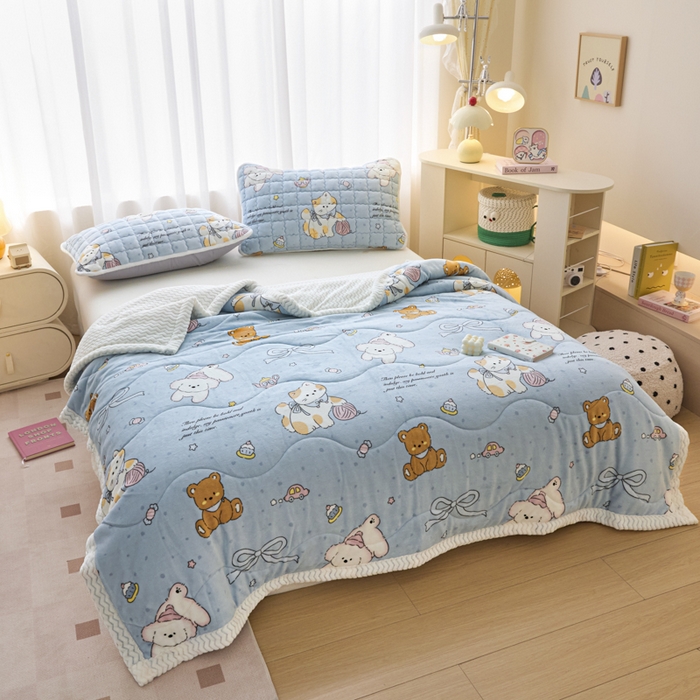 91家纺网 家纺一手货源 找家纺 莉莉安家纺 2025秋冬新款加厚三层夹棉牛奶绒贝贝绒毯冬季保暖盖毯复合毛毯 欢乐宠物