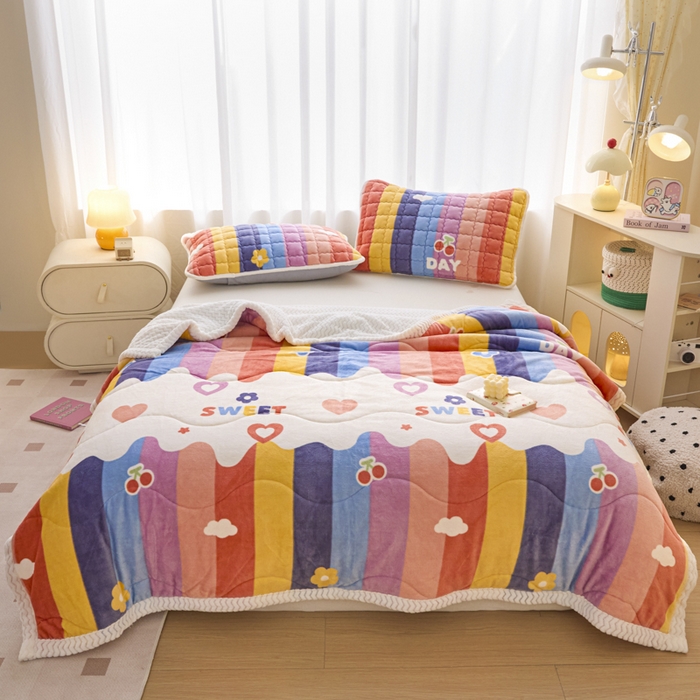 91家纺网 家纺一手货源 找家纺 莉莉安家纺 2025秋冬新款加厚三层夹棉牛奶绒贝贝绒毯冬季保暖盖毯复合毛毯 迷幻彩虹