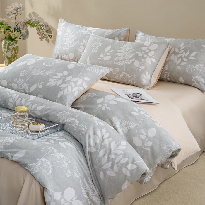 91家纺网 家纺一手货源 找家纺 麦田家纺 2025新款50S莱赛尔天丝印花四件套 叶影-灰