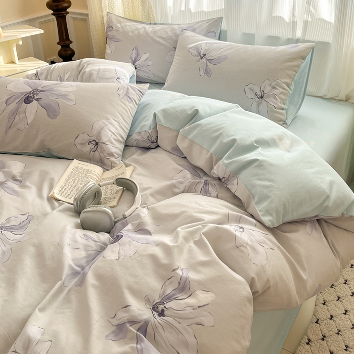 91家纺网 家纺一手货源 找家纺 麦田家纺 2025新款花卉全棉印花四件套系列 蓝幽梦