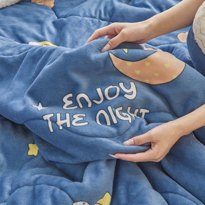 91家纺网 家纺一手货源 找家纺 莉莉安家纺 2025秋冬新款加厚三层夹棉牛奶绒贝贝绒毯冬季保暖盖毯复合毛毯 星月神话