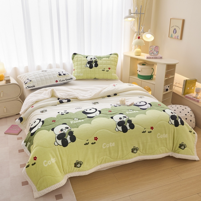 91家纺网 家纺一手货源 找家纺 莉莉安家纺 2025秋冬新款加厚三层夹棉牛奶绒贝贝绒毯冬季保暖盖毯复合毛毯 熊猫宝贝