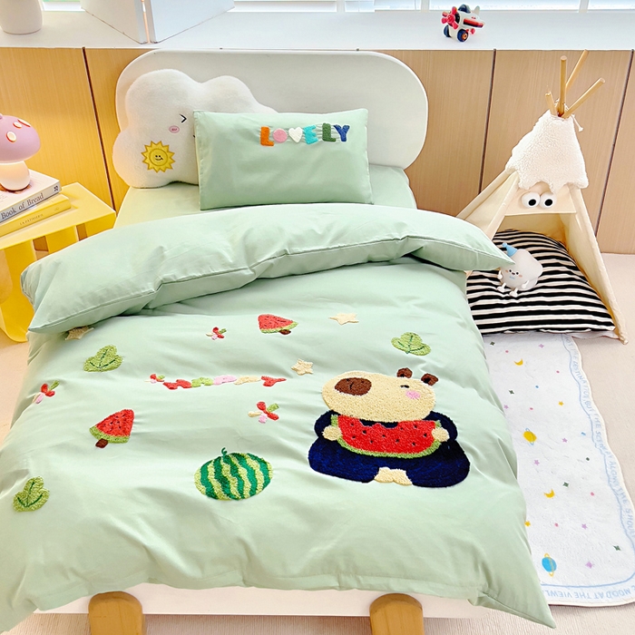 91家纺网 家纺一手货源 找家纺 梵赫2025新款全棉A类5050磨毛卡通毛巾绣婴童套件幼儿园三件套 小卡皮