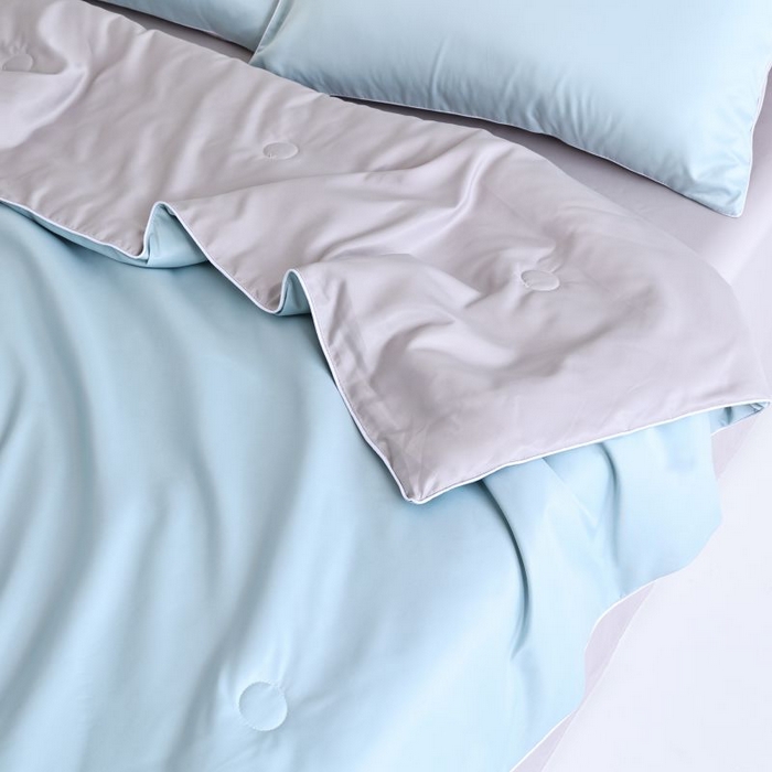 91家纺网 家纺一手货源 找家纺 麦田家纺 2025新款双拼麻绳水洗真丝冰丝夏被 香槟兰+灰