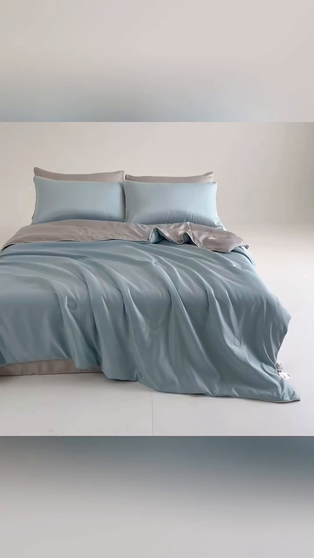 91家纺网 家纺一手货源 找家纺 麦田家纺 2025新款双拼麻绳水洗真丝冰丝夏被 香槟兰+灰