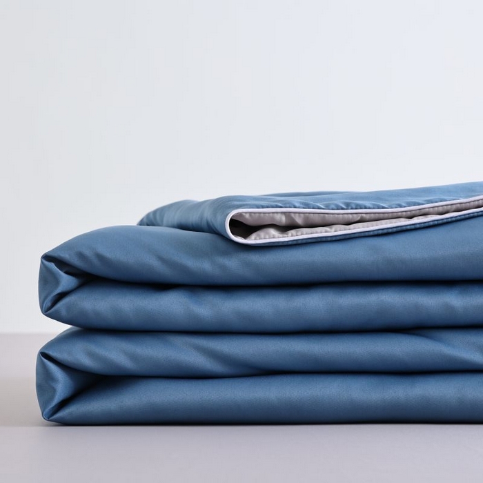 91家纺网 家纺一手货源 找家纺 麦田家纺 2025新款双拼麻绳水洗真丝冰丝夏被 宾利蓝+灰