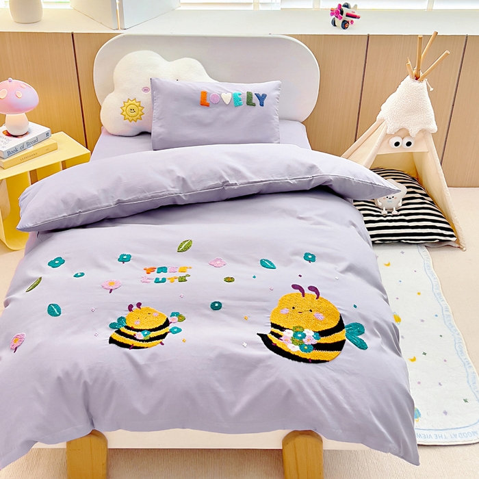 91家纺网 家纺一手货源 找家纺 梵赫2025新款全棉A类5050磨毛卡通毛巾绣婴童套件幼儿园三件套 小蜜蜂