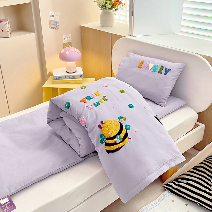 91家纺网 家纺一手货源 找家纺 梵赫2025新款全棉A类5050磨毛卡通毛巾绣婴童套件幼儿园三件套 小蜜蜂