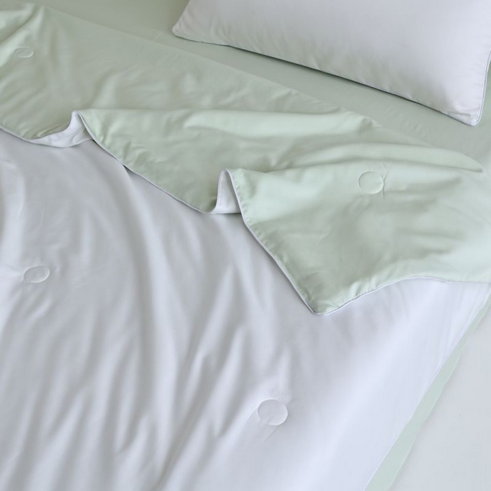 91家纺网 家纺一手货源 找家纺 麦田家纺 2025新款双拼麻绳水洗真丝冰丝夏被 贵族白+绿