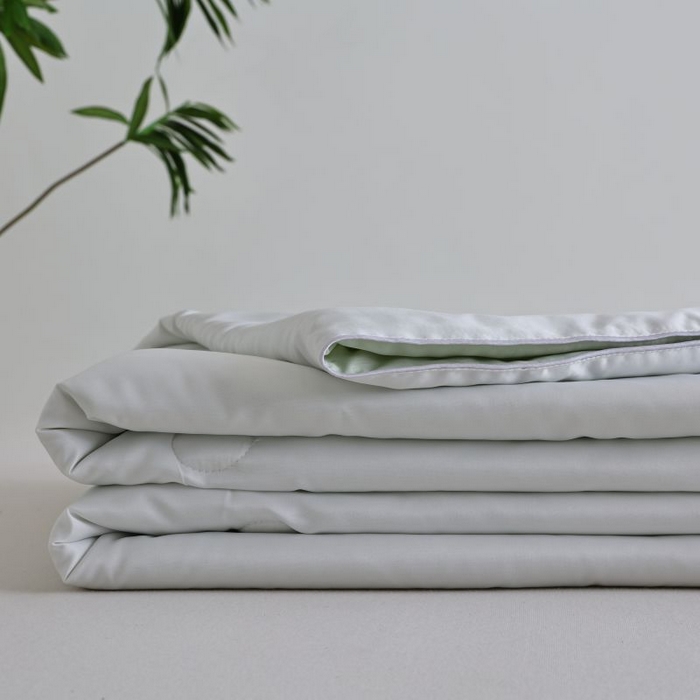 91家纺网 家纺一手货源 找家纺 麦田家纺 2025新款双拼麻绳水洗真丝冰丝夏被 贵族白+绿