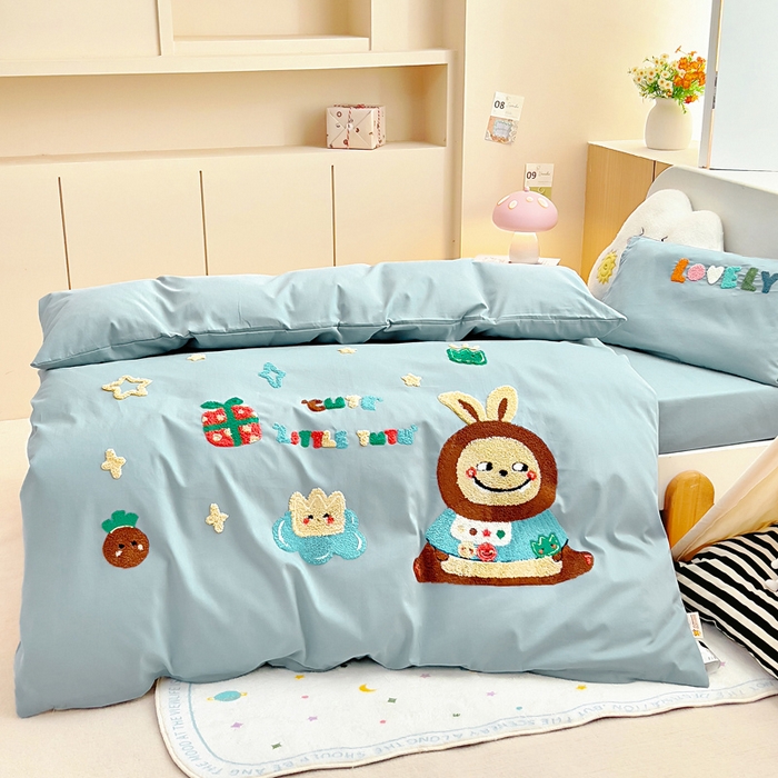 91家纺网 家纺一手货源 找家纺 梵赫2025新款全棉A类5050磨毛卡通毛巾绣婴童套件幼儿园三件套 小兔兔