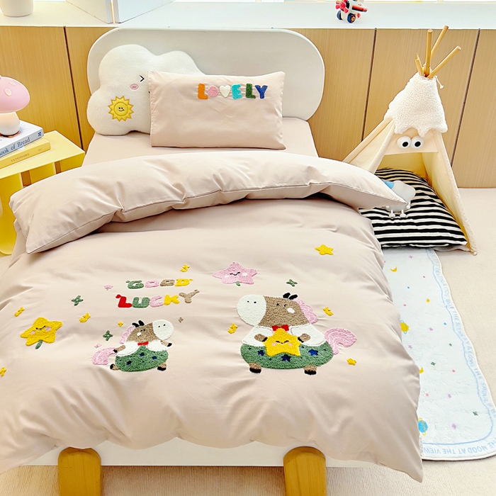 91家纺网 家纺一手货源 找家纺 梵赫2025新款全棉A类5050磨毛卡通毛巾绣婴童套件幼儿园三件套 星星马