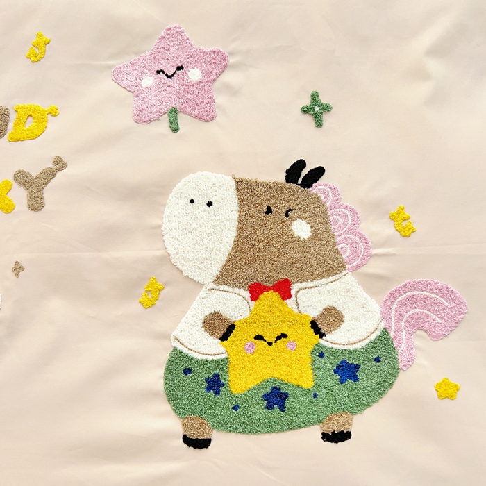 91家纺网 家纺一手货源 找家纺 梵赫2025新款全棉A类5050磨毛卡通毛巾绣婴童套件幼儿园三件套 星星马