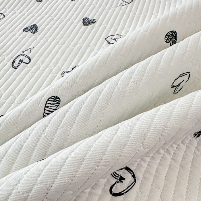 91家纺网 家纺一手货源 找家纺 麦田家纺 2025新款针织棉双层纱印花双面床盖 心相印-灰