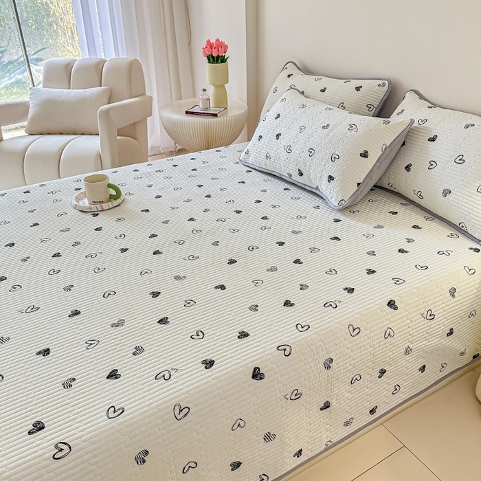 91家纺网 家纺一手货源 找家纺 麦田家纺 2025新款针织棉双层纱印花双面床盖 心相印-灰