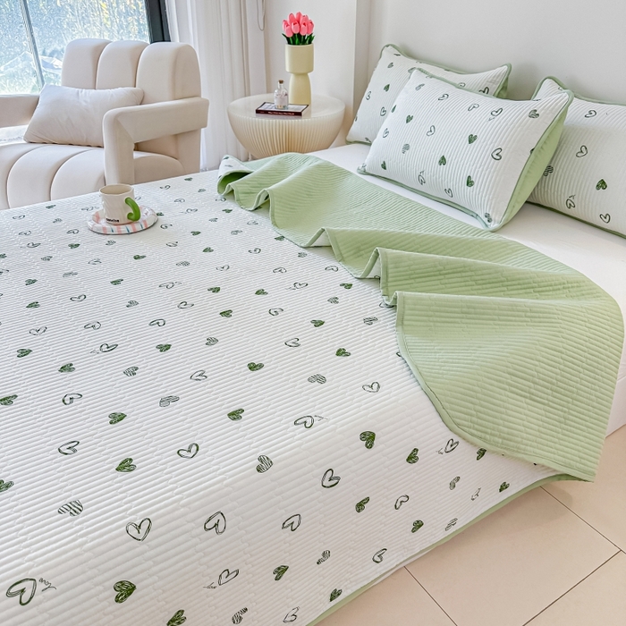 91家纺网 家纺一手货源 找家纺 麦田家纺 2025新款针织棉双层纱印花双面床盖 心相印-绿