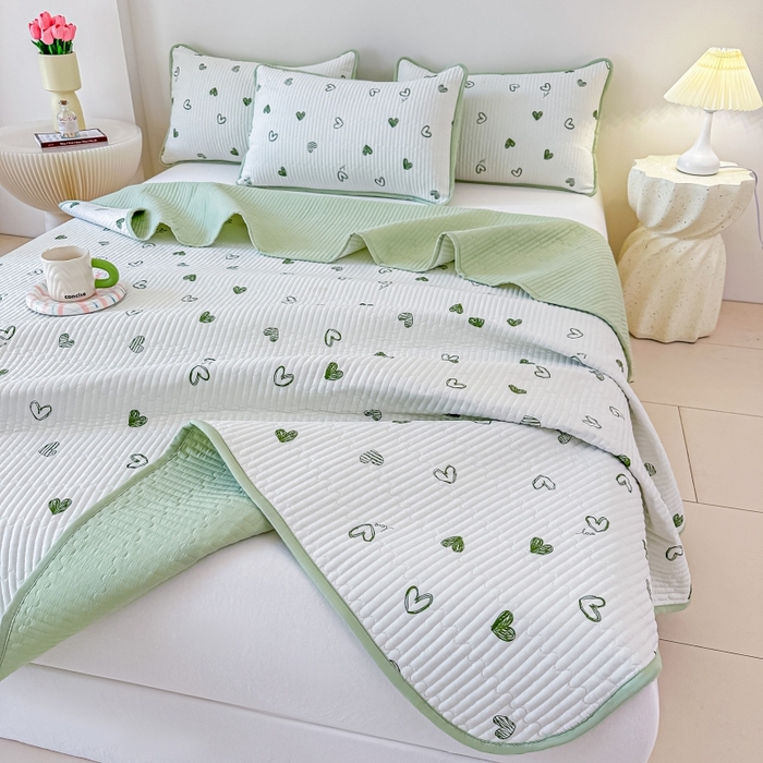 91家纺网 家纺一手货源 找家纺 麦田家纺 2025新款针织棉双层纱印花双面床盖 心相印-绿