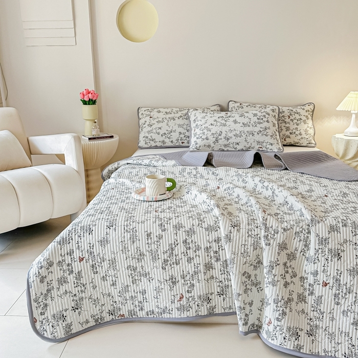 91家纺网 家纺一手货源 找家纺 麦田家纺 2025新款针织棉双层纱印花双面床盖 蝶恋花