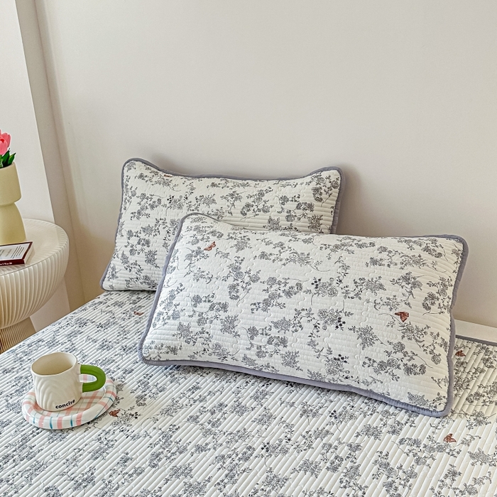 91家纺网 家纺一手货源 找家纺 麦田家纺 2025新款针织棉双层纱印花双面床盖 蝶恋花