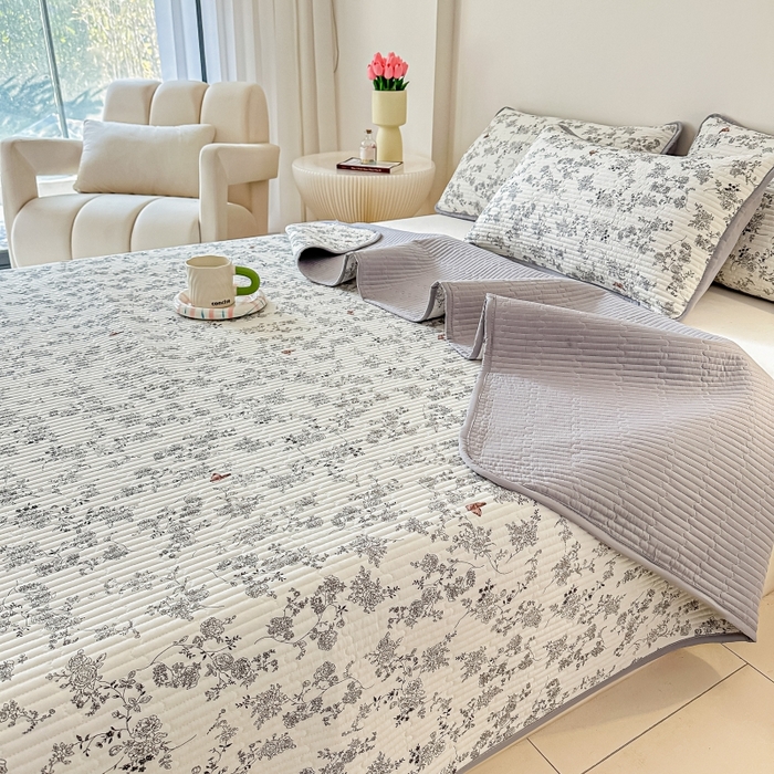 91家纺网 家纺一手货源 找家纺 麦田家纺 2025新款针织棉双层纱印花双面床盖 蝶恋花