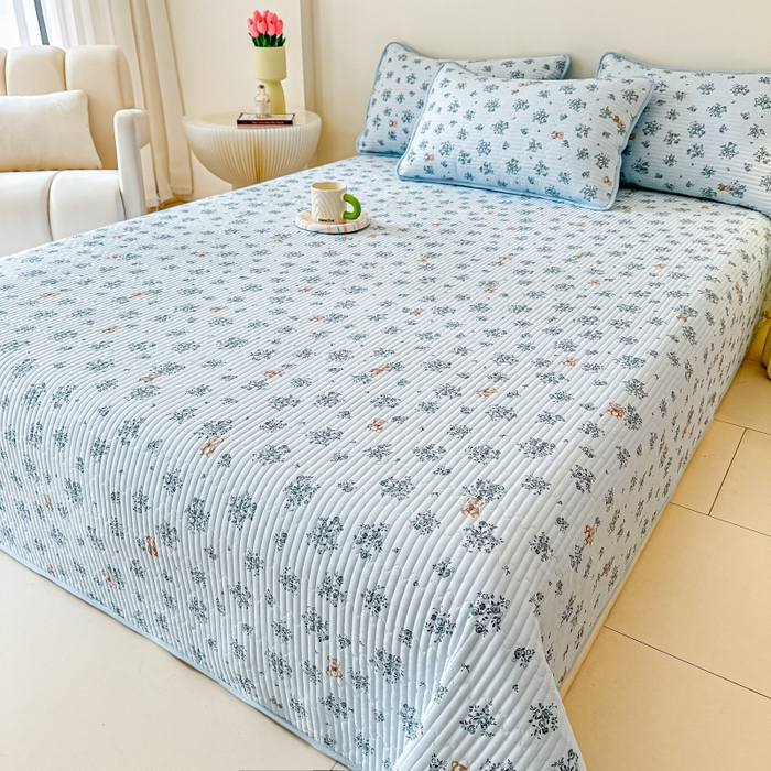 91家纺网 家纺一手货源 找家纺 麦田家纺 2025新款针织棉双层纱印花双面床盖 浪漫小熊-兰