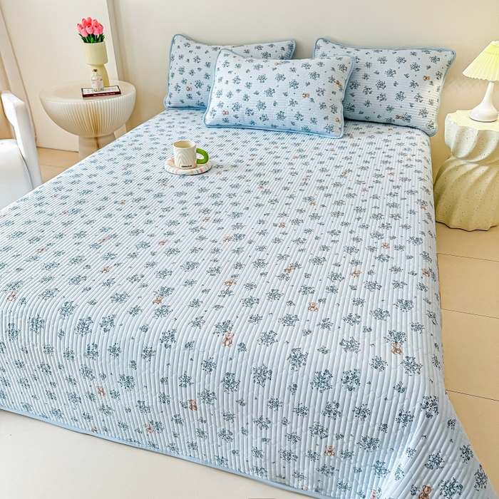 91家纺网 家纺一手货源 找家纺 麦田家纺 2025新款针织棉双层纱印花双面床盖 浪漫小熊-兰