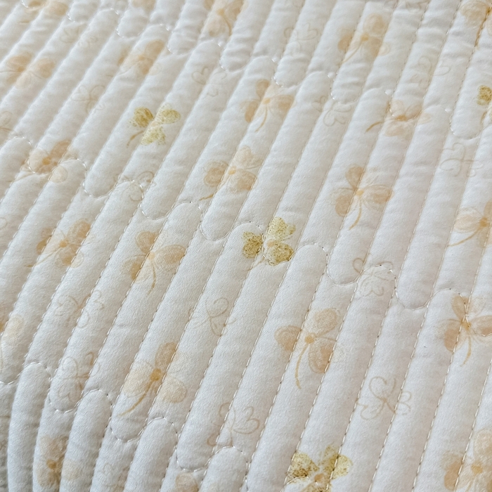 91家纺网 家纺一手货源 找家纺 麦田家纺 2025新款珍珠绸印花双面床盖 花非花-奶咖