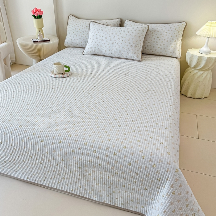 91家纺网 家纺一手货源 找家纺 麦田家纺 2025新款珍珠绸印花双面床盖 花非花-奶咖