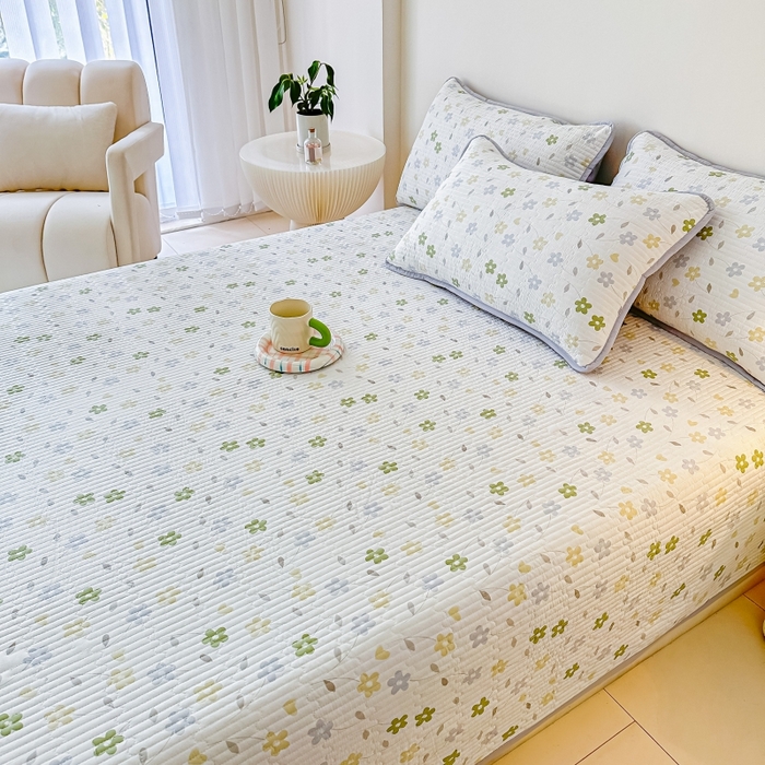 91家纺网 家纺一手货源 找家纺 麦田家纺 2025新款珍珠绸印花双面床盖 朵朵花林-雅韵灰