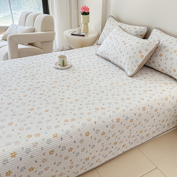 91家纺网 家纺一手货源 找家纺 麦田家纺 2025新款珍珠绸印花双面床盖 朵朵花林-奶咖太阳花