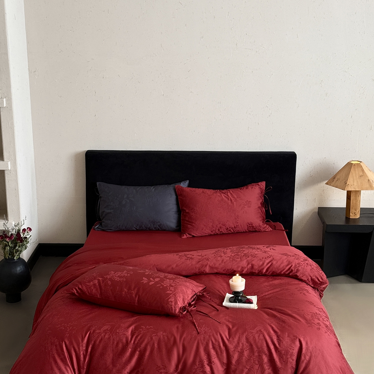 91家纺网 家纺一手货源 找家纺 鹿班家居 2025新款秋冬款100S长绒棉精美提花系列四件套-春和景明 红色