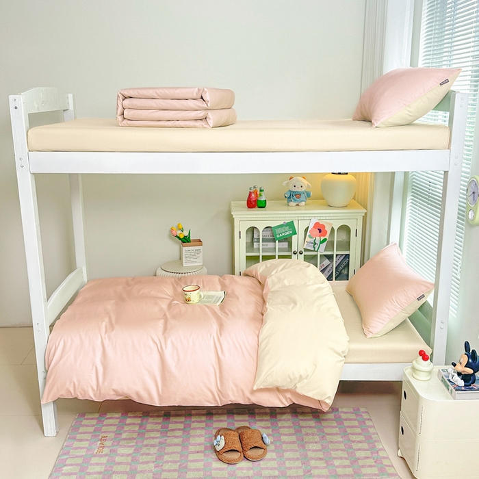 91家纺网 家纺一手货源 找家纺 麦田家纺 2025新款A类全棉学生宿舍四件套 裸粉奶昔白