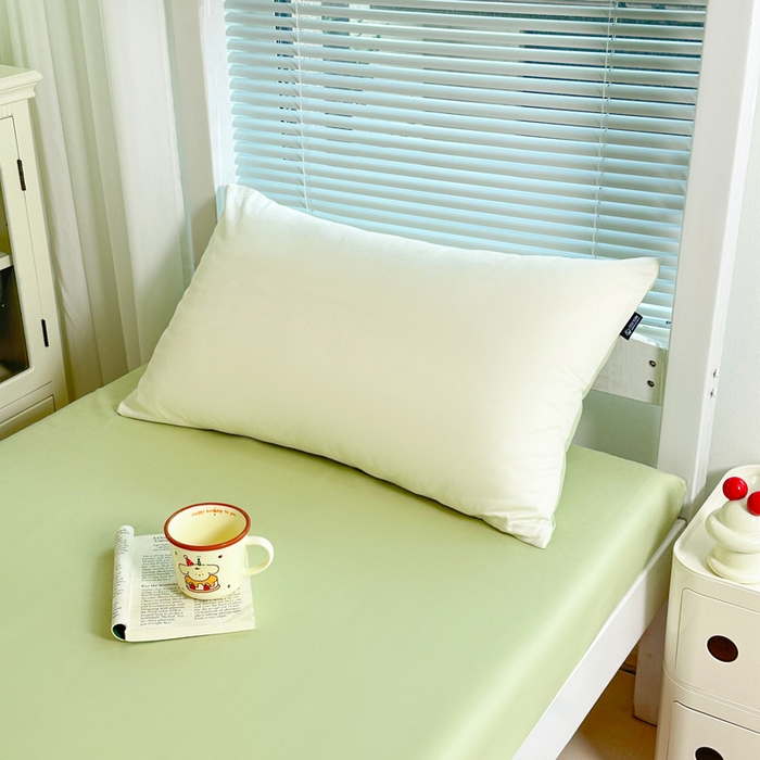 91家纺网 家纺一手货源 找家纺 麦田家纺 2025新款A类全棉学生宿舍四件套 奶昔白浅绿