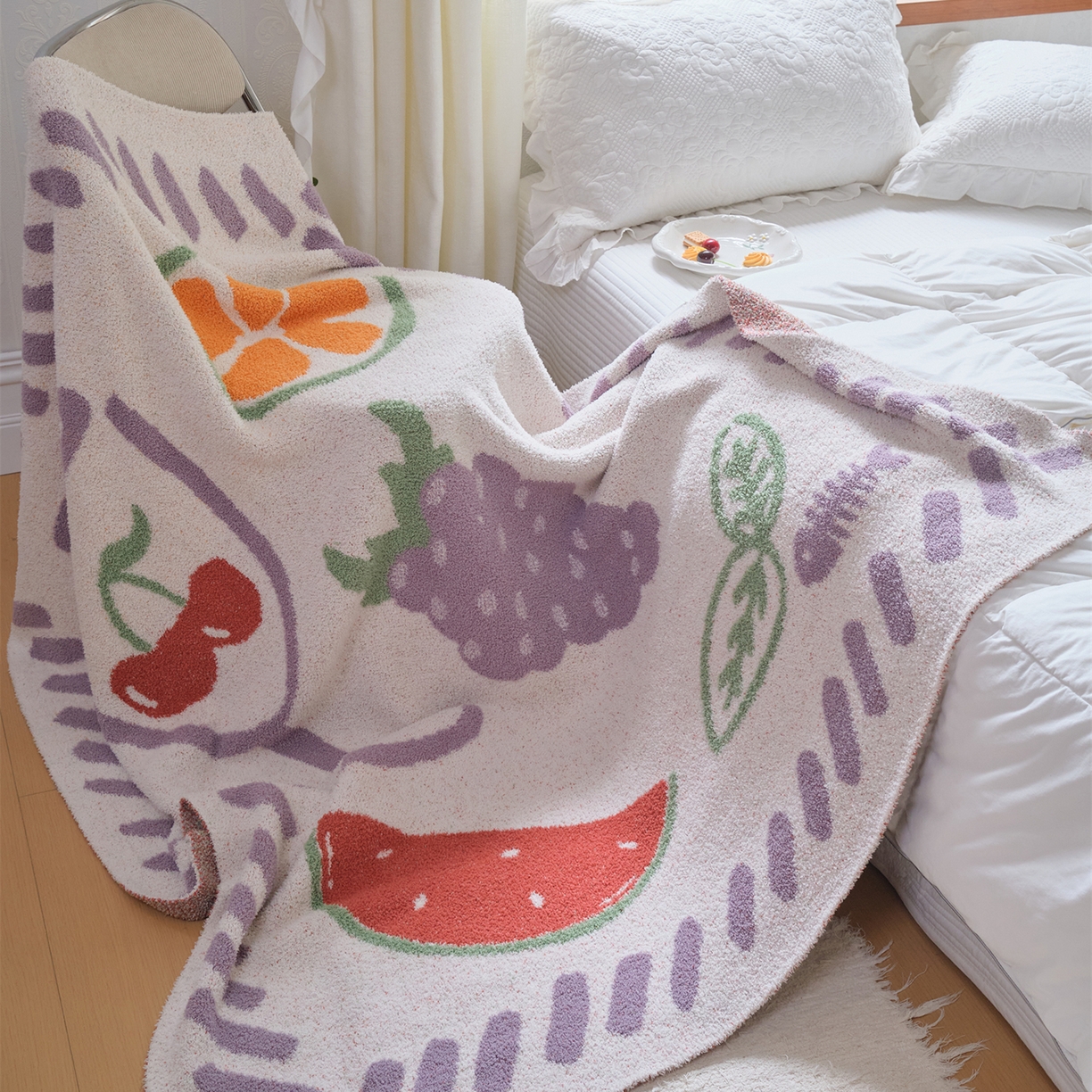 91家纺网 家纺一手货源 找家纺 暖绵绵家纺 2025新款A类半边绒清新水果盖毯-夏维希 夏维希-紫色