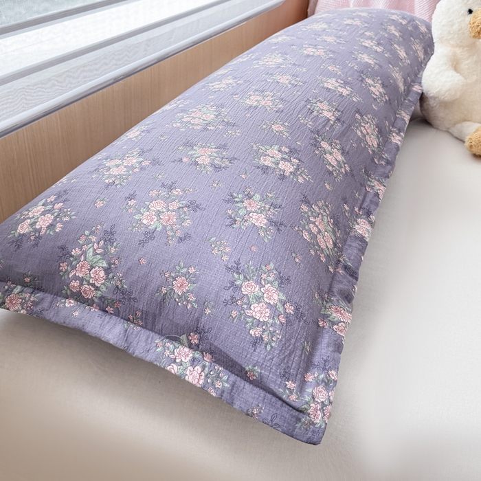 91家纺网 家纺一手货源 找家纺 麦田家纺 2025新款云感木棉皱皱双层纱长枕 紫韵