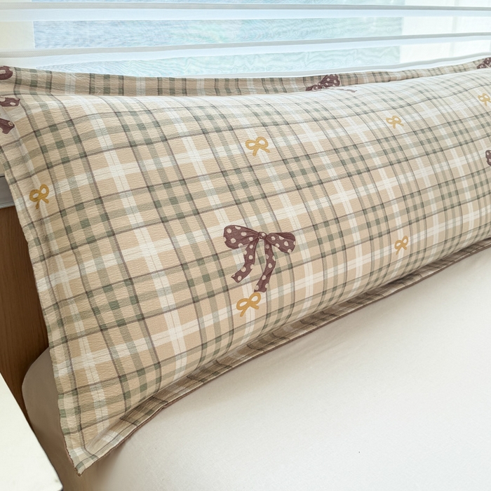 91家纺网 家纺一手货源 找家纺 麦田家纺 2025新款云感木棉皱皱双层纱长枕 甜心格