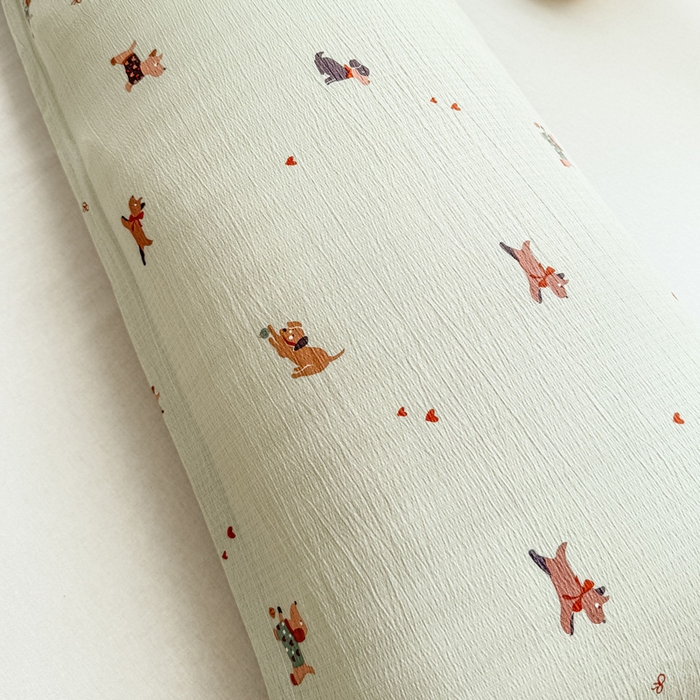 91家纺网 家纺一手货源 找家纺 麦田家纺 2025新款云感木棉皱皱双层纱长枕 腊肠犬