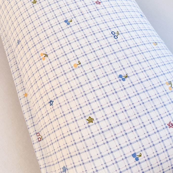 91家纺网 家纺一手货源 找家纺 麦田家纺 2025新款云感木棉皱皱双层纱长枕 樱桃格