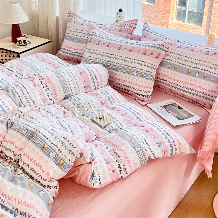 91家纺网 家纺一手货源 找家纺 麦田家纺 2025新款A类云感木棉皱皱双层纱印花四件套 开心小熊