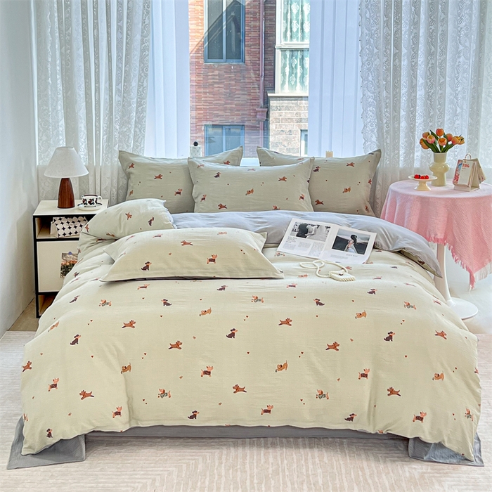 91家纺网 家纺一手货源 找家纺 麦田家纺 2025新款A类云感木棉皱皱双层纱印花四件套 腊肠犬