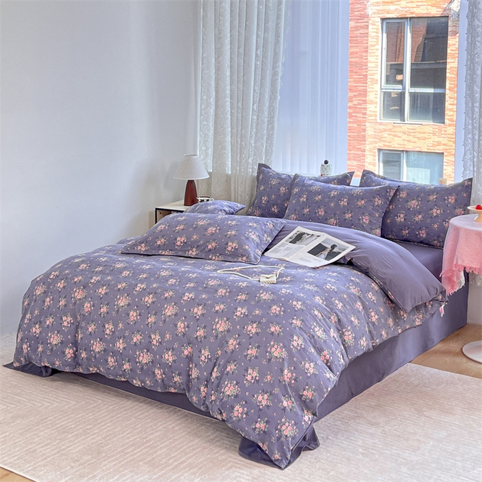 91家纺网 家纺一手货源 找家纺 麦田家纺 2025新款A类云感木棉皱皱双层纱印花四件套 紫韵