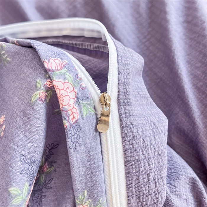 91家纺网 家纺一手货源 找家纺 麦田家纺 2025新款A类云感木棉皱皱双层纱印花四件套 紫韵