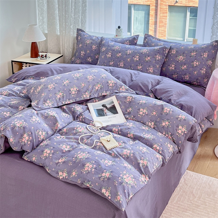 91家纺网 家纺一手货源 找家纺 麦田家纺 2025新款A类云感木棉皱皱双层纱印花四件套 紫韵