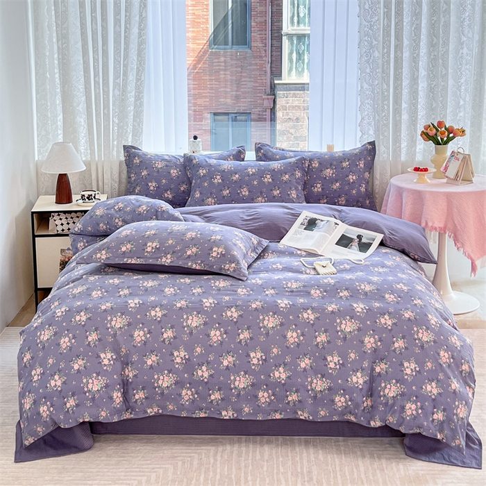 91家纺网 家纺一手货源 找家纺 麦田家纺 2025新款A类云感木棉皱皱双层纱印花四件套 紫韵