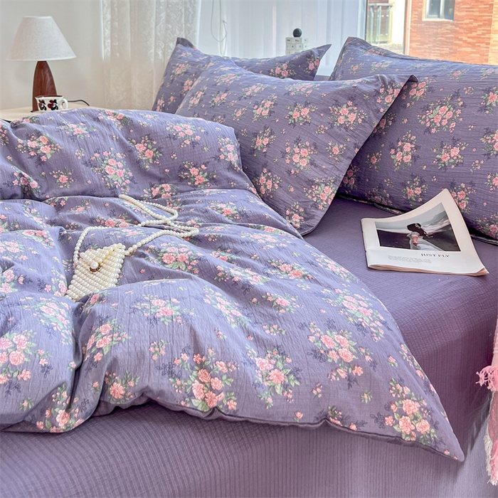 91家纺网 家纺一手货源 找家纺 麦田家纺 2025新款A类云感木棉皱皱双层纱印花四件套 紫韵