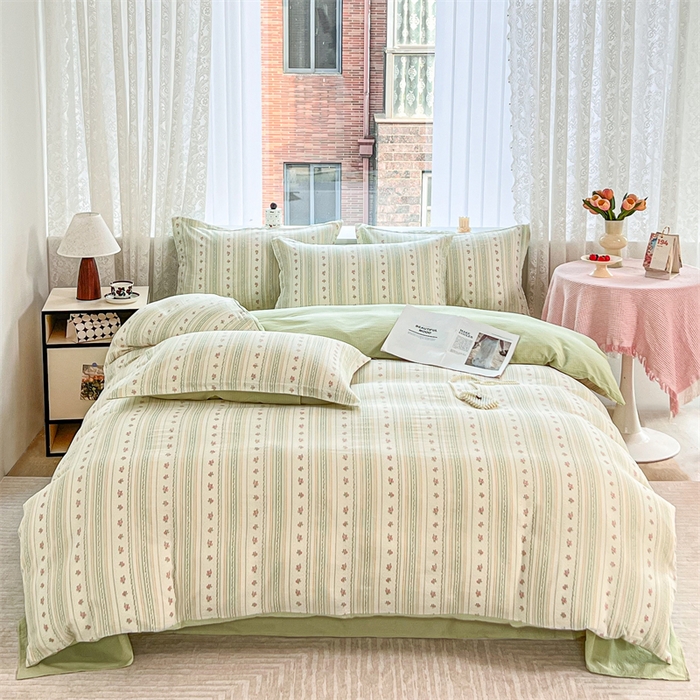 91家纺网 家纺一手货源 找家纺 麦田家纺 2025新款A类云感木棉皱皱双层纱印花四件套 花颜