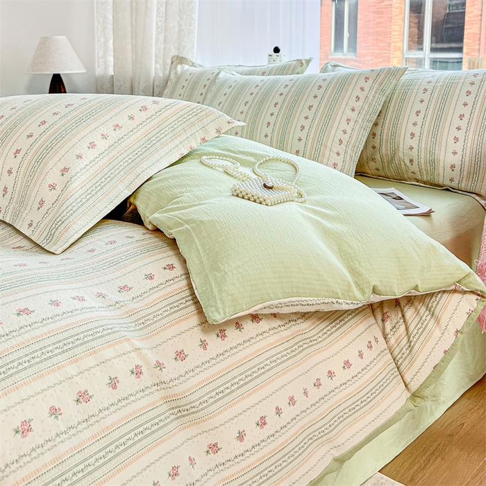 91家纺网 家纺一手货源 找家纺 麦田家纺 2025新款A类云感木棉皱皱双层纱印花四件套 花颜