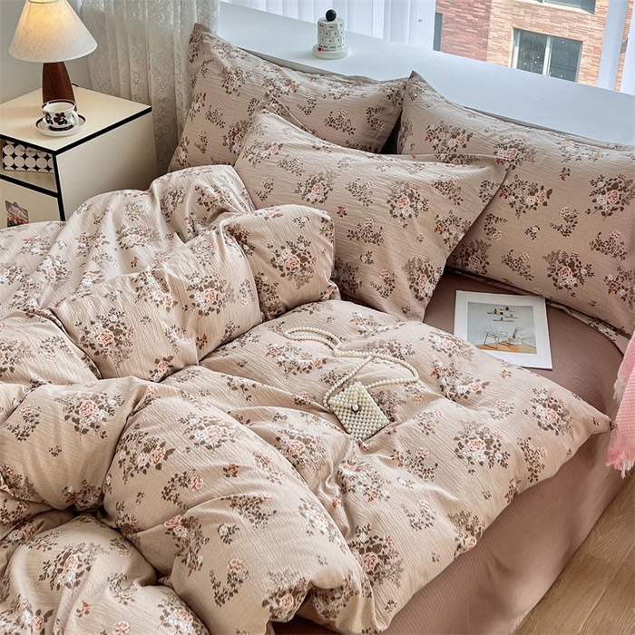 91家纺网 家纺一手货源 找家纺 麦田家纺 2025新款A类云感木棉皱皱双层纱印花四件套 简意