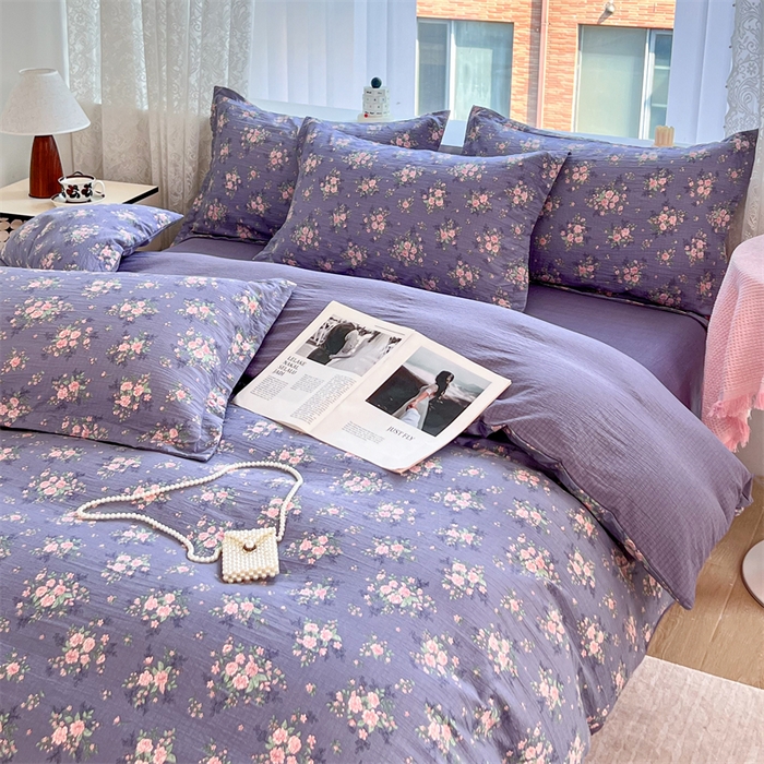 91家纺网 家纺一手货源 找家纺 麦田家纺 2025新款A类云感木棉皱皱双层纱印花四件套 紫韵